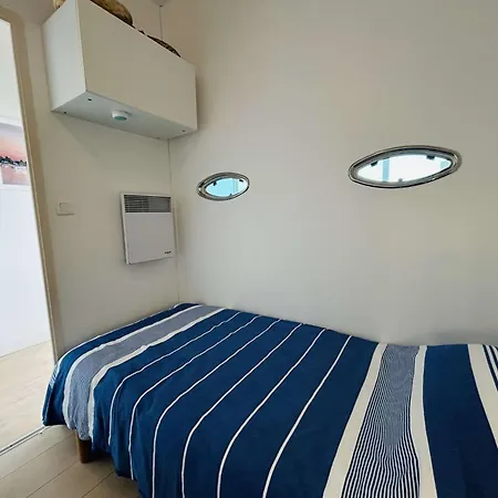 Lb513-001 - Face - 2 Pièces Cabine-4 Couchages - Traversant -