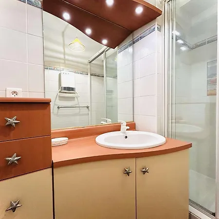 Lb513-001 - Face - 2 Pièces Cabine-4 Couchages - Traversant - Appartement