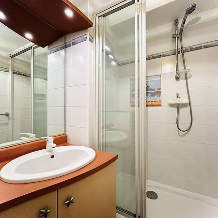 Lb513-001 - Face - 2 Pièces Cabine-4 Couchages - Traversant -