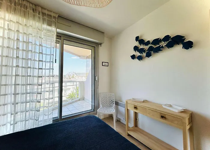 Apartment Lb513-001 - Face - 2 Pieces Cabine-4 Couchages - Traversant - *