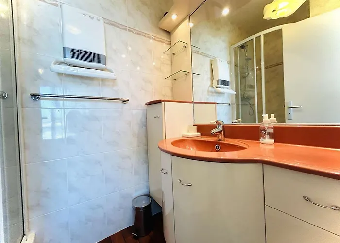 Lb513-001 - Face - 2 Pieces Cabine-4 Couchages - Traversant - Apartment